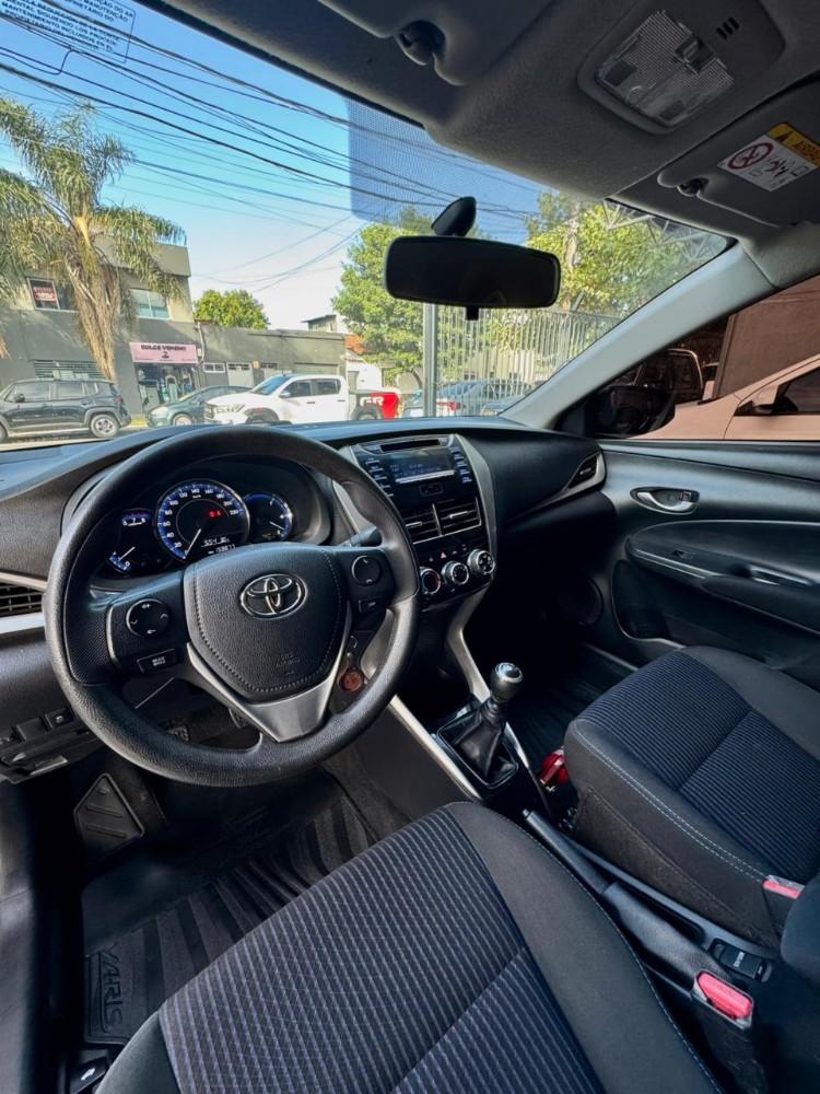 Toyota Yaris XS — foto 8